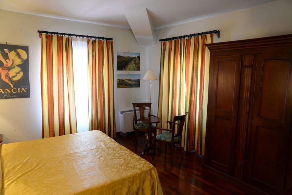 Villa Chiara Hotel Canelli Ngoại thất bức ảnh